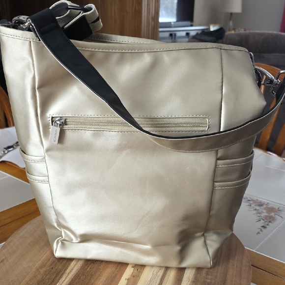 IHKWIP Zig Zag Quilted Go Getter Metallic Champagne Women's Shoulder Bag - Picture 6 of 14